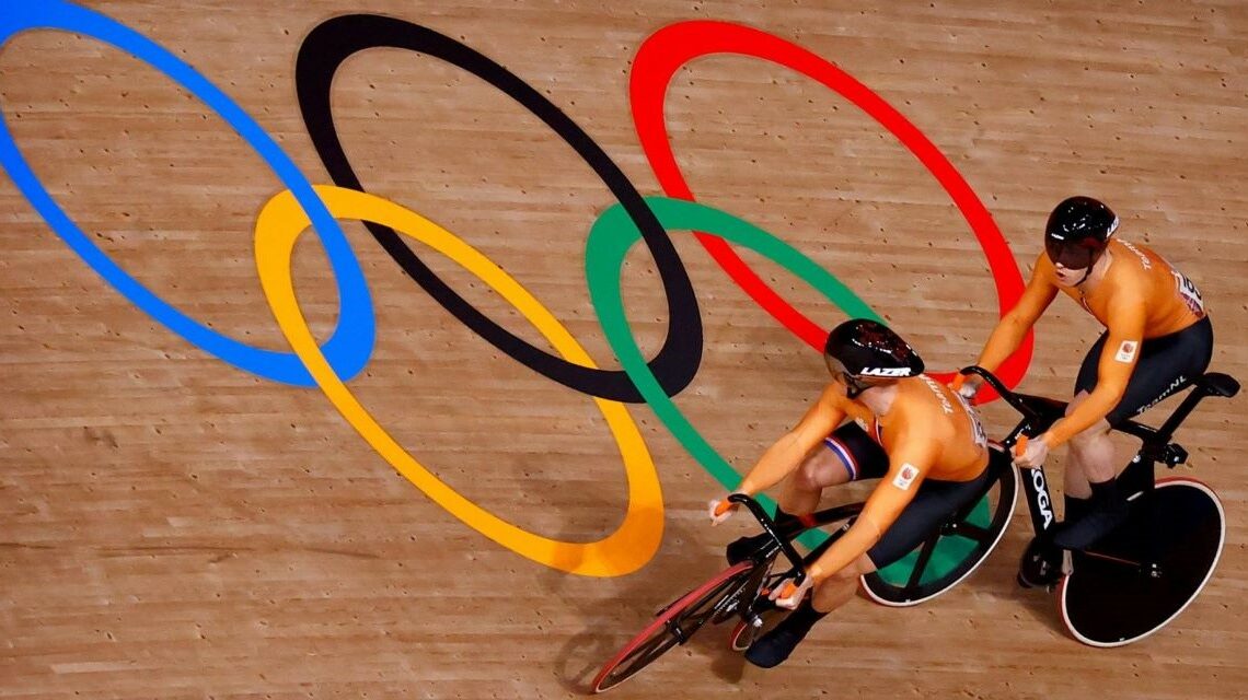 Lavreysen duwt 430 kilogram, met een been!